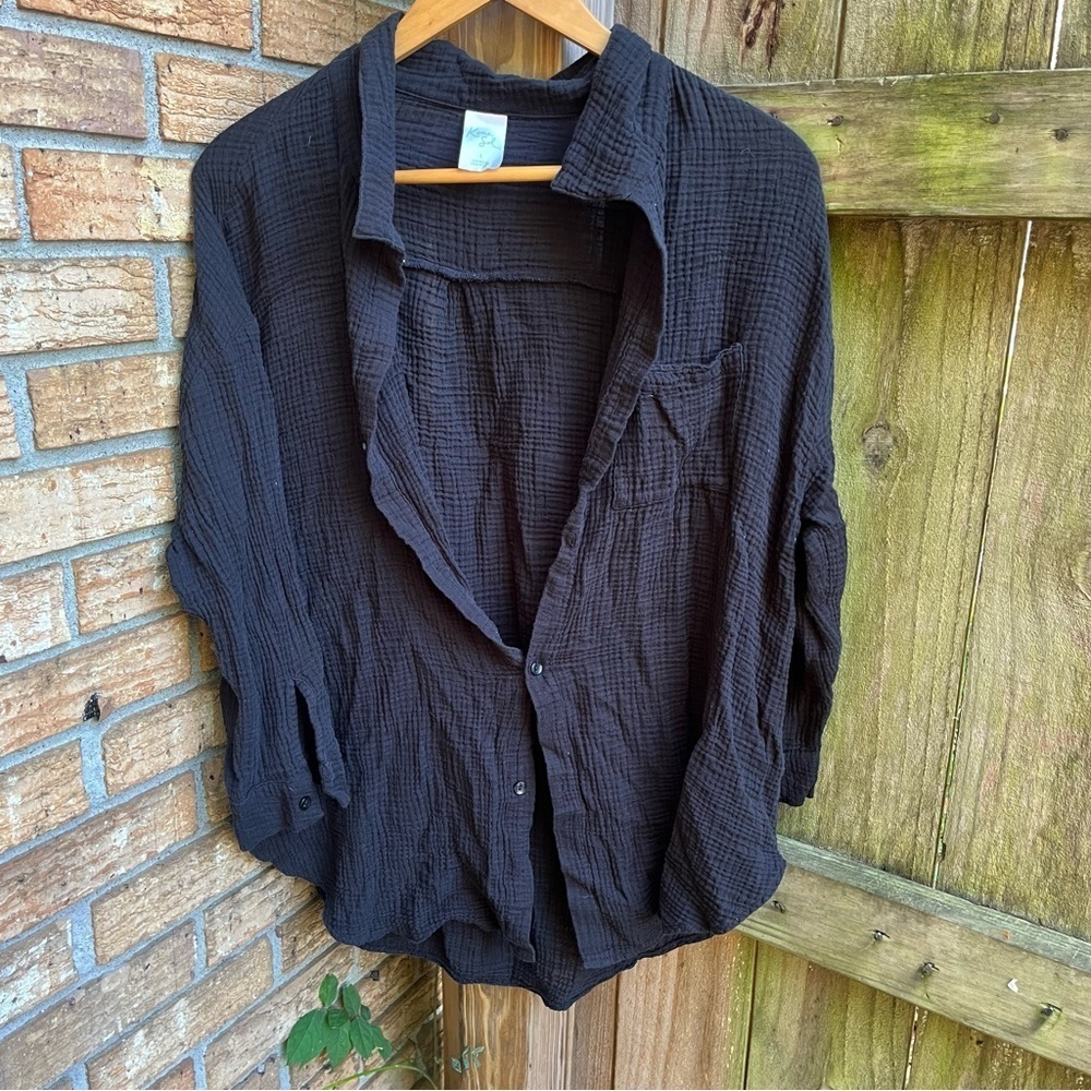 Kona Sol Textured Black Top